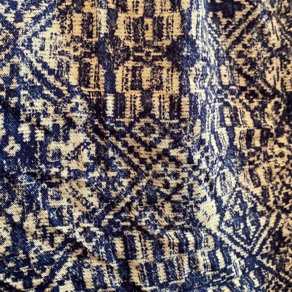 Others Follow Tank Top. Large. Blue and white. - Picture 4 of 10